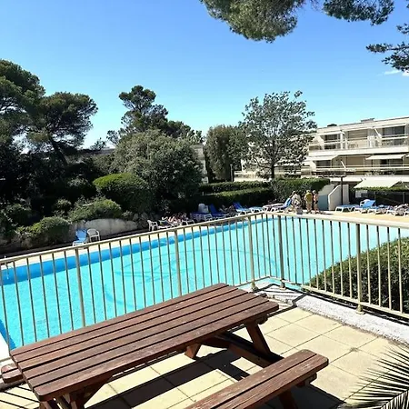 Semesterbostad La Passiflore Saint-Raphaël